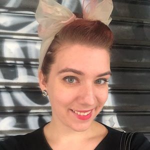 Meet your Posher, Lauren